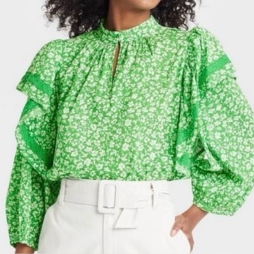 NWT - Who What Wear Green đź’šFloral Blouse
